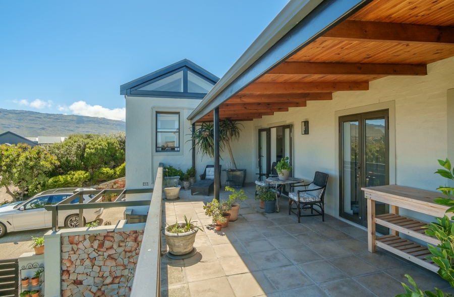 4 Bedroom Property for Sale in Stonehaven Estate Western Cape